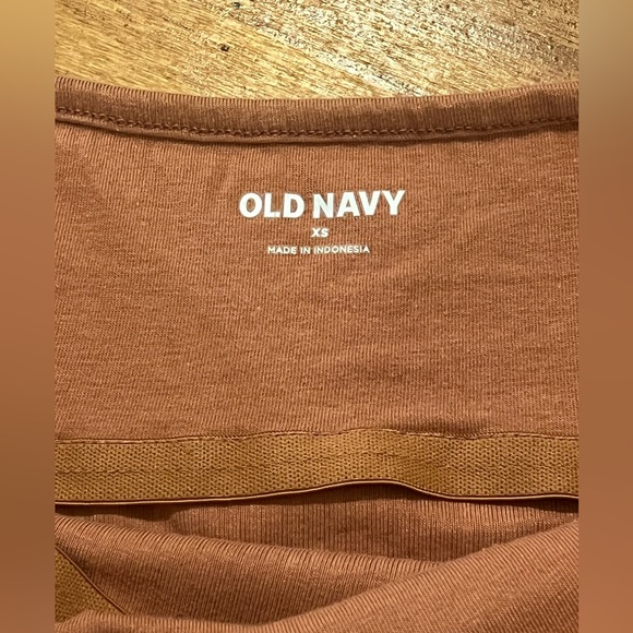 Ribbed Halter Top with Built-in Shelf Bralette - Picture 3 of 3